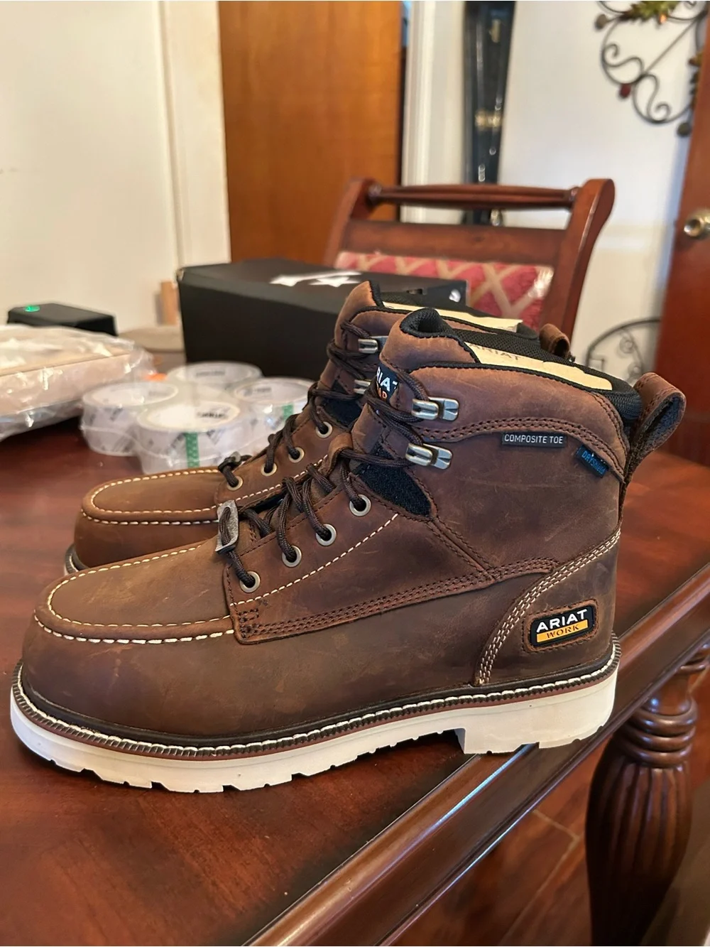 Men’s Ariat Brown Leather Lace-Up Work Boots, composite toe, Size 8, New in box